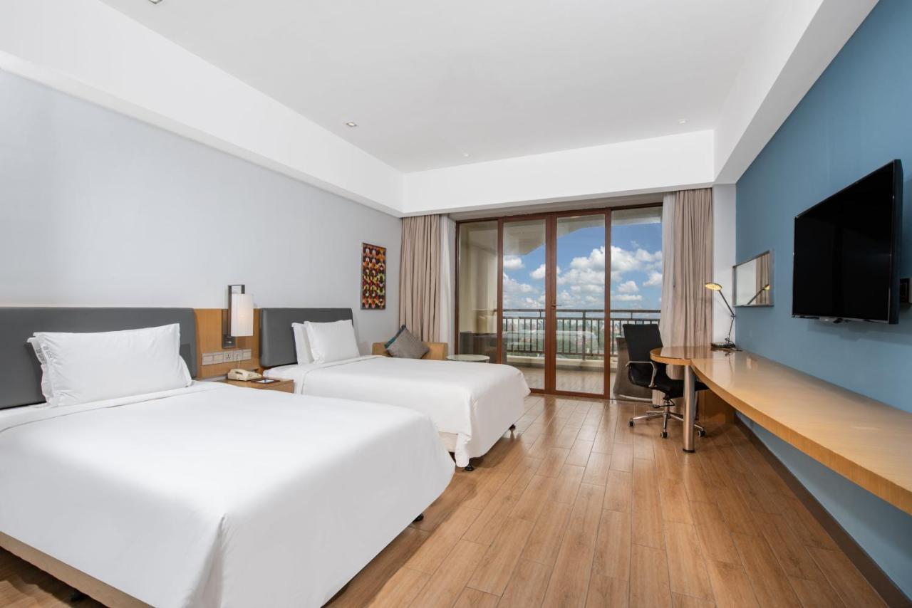 Holiday Inn Express Haikou West Coast By Ihg Exterior photo