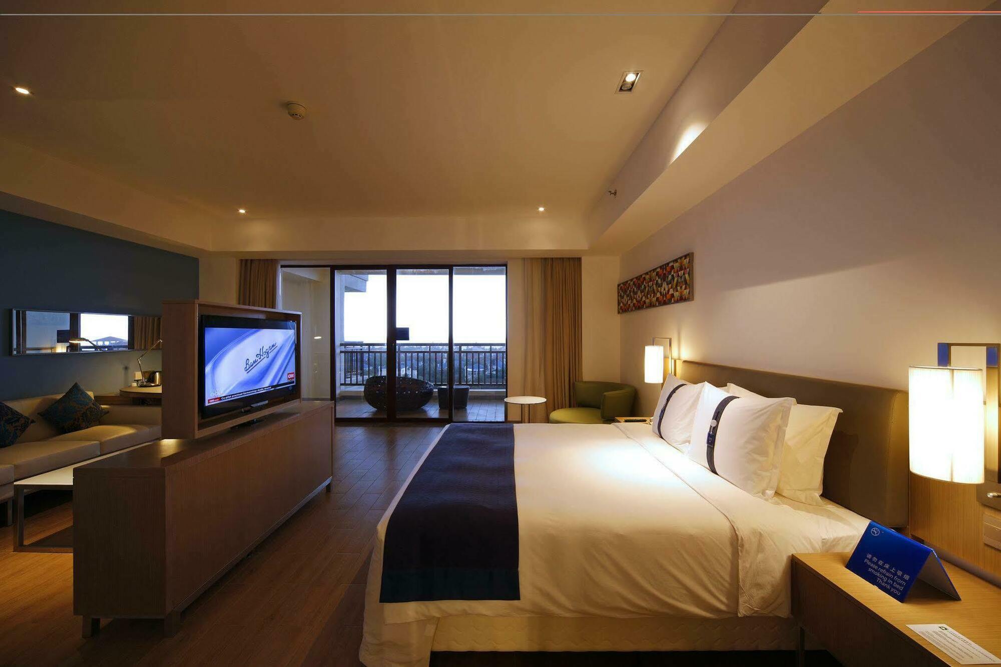 Holiday Inn Express Haikou West Coast By Ihg Exterior photo