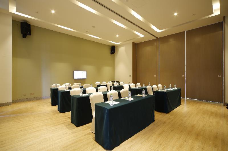 Holiday Inn Express Haikou West Coast By Ihg Exterior photo
