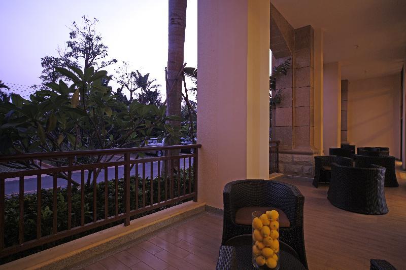 Holiday Inn Express Haikou West Coast By Ihg Exterior photo